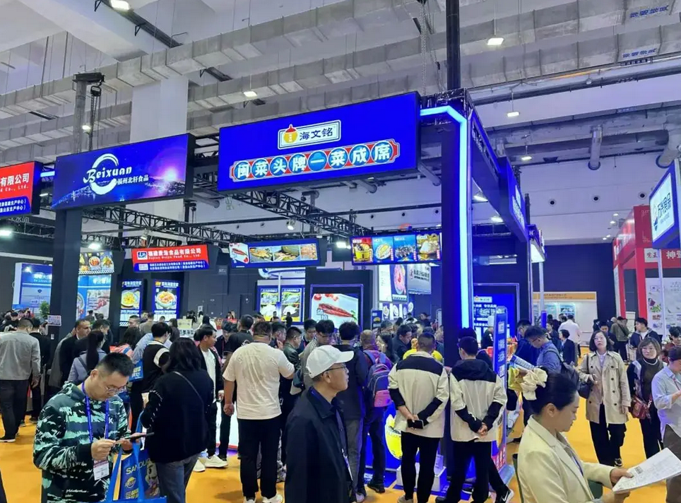 展览装修:商业空间与品牌叙事的一体化视觉解决方案